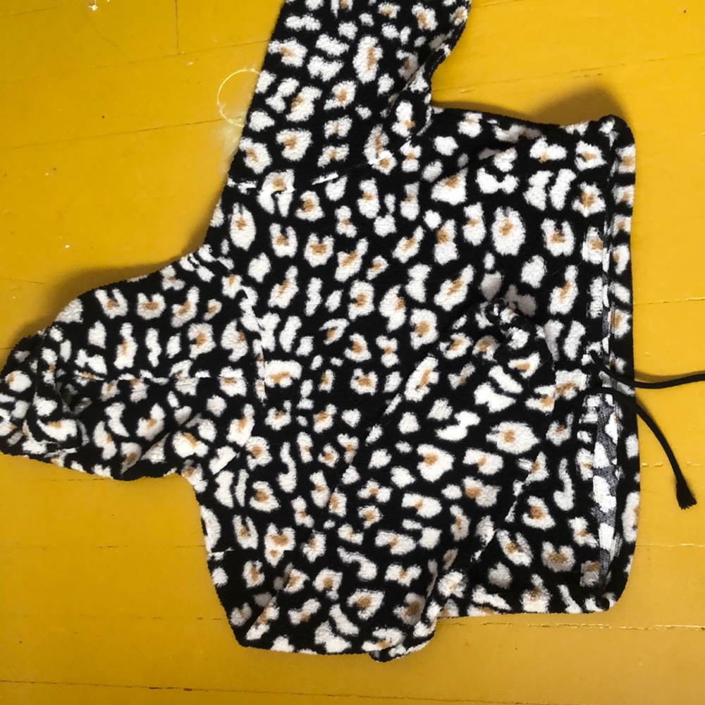 Wild Fable cheetah print cropped sweater